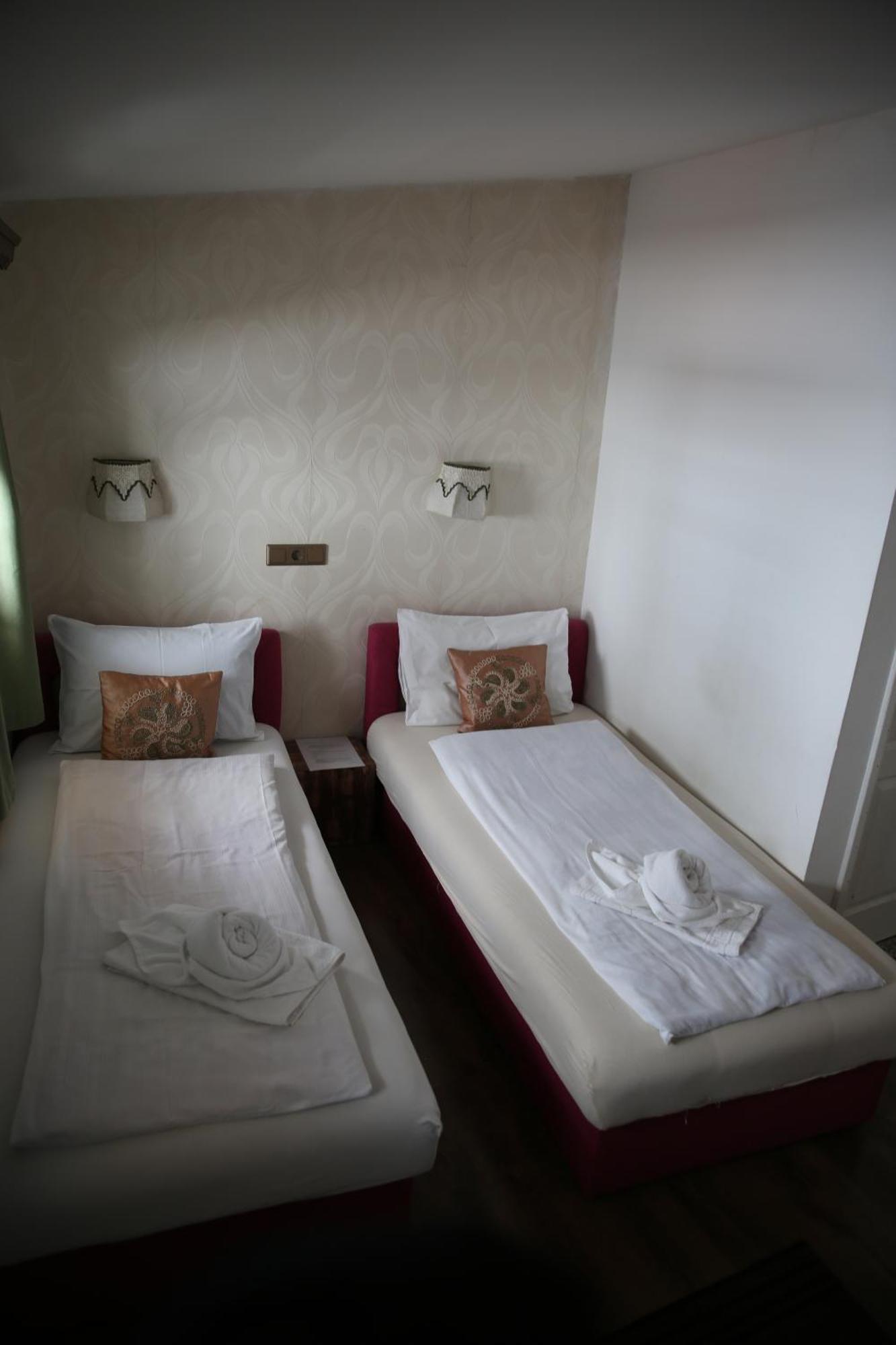Guesthouse Nia Deluxe Szarajevó Kültér fotó